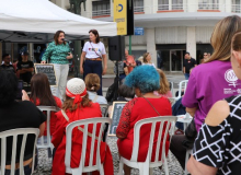 Educadores(as) vão às ruas em Curitiba em defesa da escola pública e da democracia