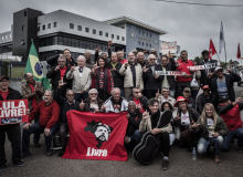 “Velha Guarda” dos metalúrgicos visita a Vigília Lula Livre