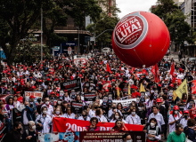 Servidores do Paraná vão ocupar às ruas no dia 21 para reivindicar reajuste salarial