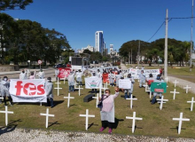 Servidores(as) realizam mobilização contra ataques de Ratinho Jr