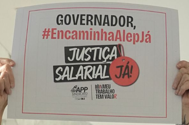 Educadores(as) realizam mobilização na segunda e terça por reformulação de carreiras