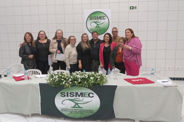 CUT Paraná destaca valorização da enfermagem durante posse da nova direção do Sismec