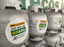 Petroleiros entregam gás a preço justo em Araucária