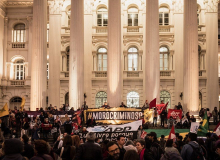 Milhares protestam em Curitiba contra os cortes na educação