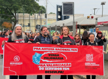 Servidores de São José dos Pinhais cruzam os braços