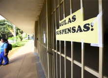 Volta às aulas presenciais vai causar aumento de casos, internamentos e mortes